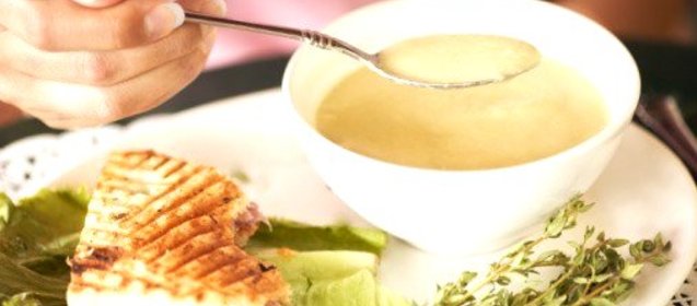 Быстрый крем-суп из цукини и плавленного сыра (Soupe a la Courgette)