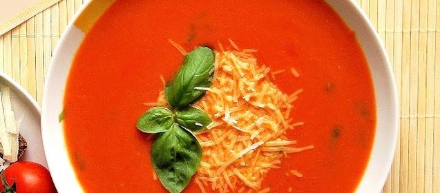 Томатный суп с сыром