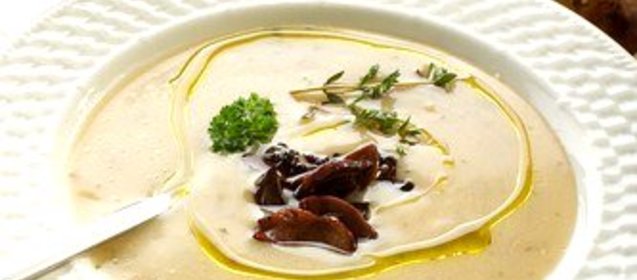 Грибной крем-суп с кедровыми орешками
