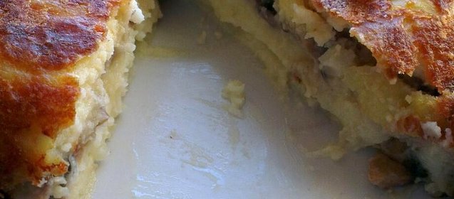 Картофельная запеканка с грибами в мультиварке