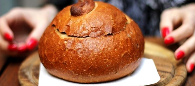 Cуп в булке хлеба