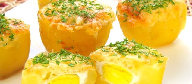 Картофель, запеченный с перепелиными яйцами