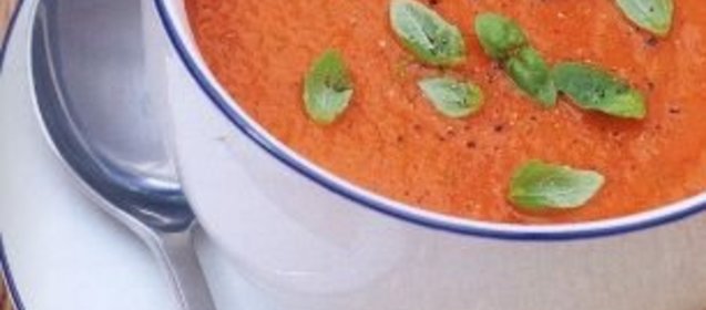 Томатный суп-пюре с базиликом