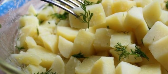 Как сварить картошку в микроволновке