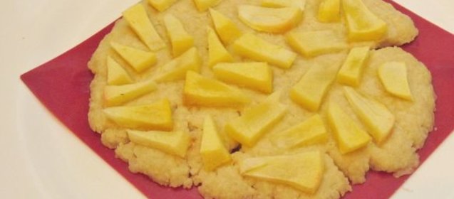 Постная яблочная лепешка (в микроволновке)