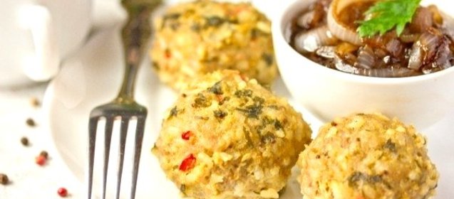 Тефтели со сладким перцем в сметанно-горчичном соусе в микроволновке