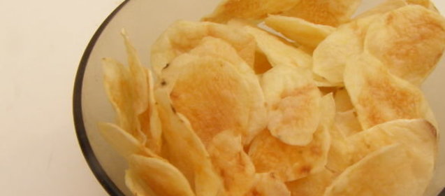 Картофельные чипсы в микроволновке