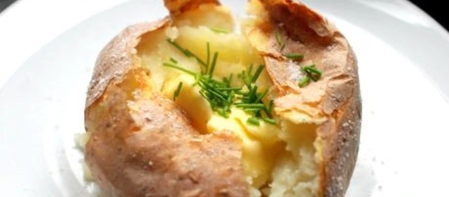 Картошка в мундире в микроволновке