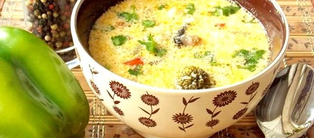 Овощной суп с сыром и грибами