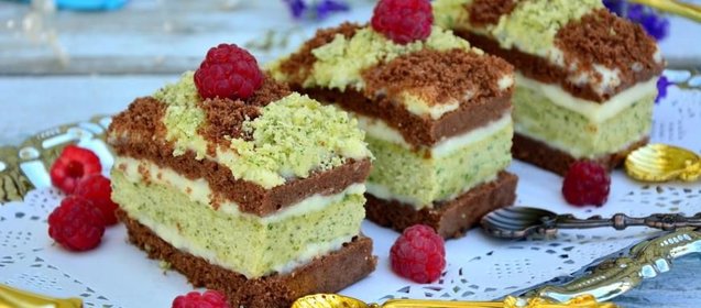 Пирожные бисквитные из шпината из микроволновки