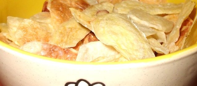 Картофельные чипсы в микроволновке